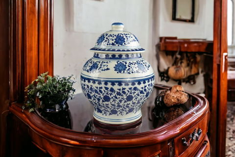 Classic Blue and White Porcelain Covered Jar Vase, China Ming Style, Jingdezhen